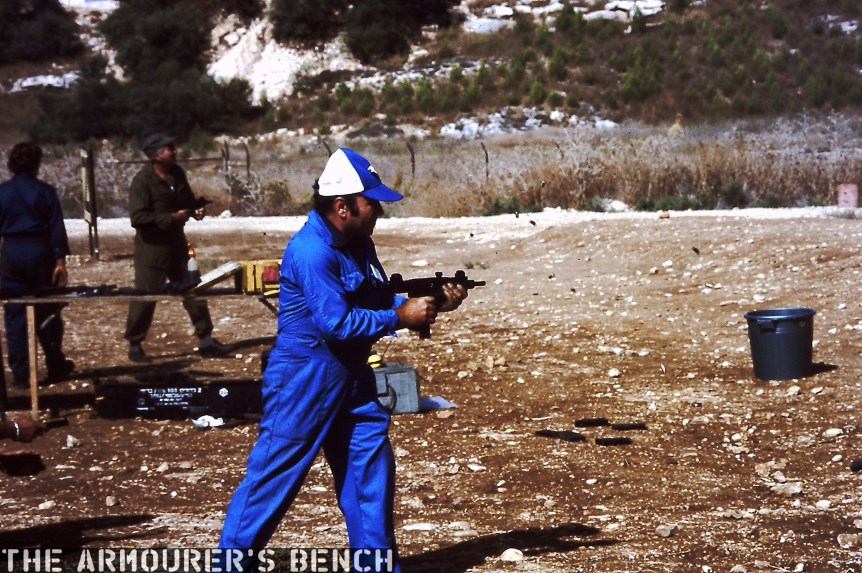 Yisrael Galil &amp; Ephraim Yaari with UZIs