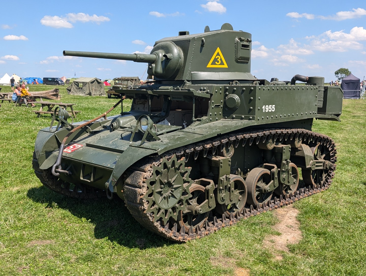 Tank Walk Walk Around: M3 Stuart Tank – The Armourers Bench